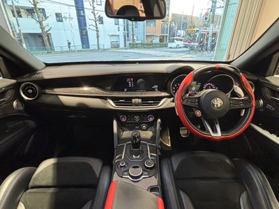 ALFA ROMEO STELVIO - 9