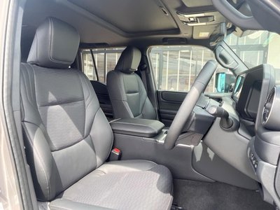 TOYOTA LAND CRUISER 250 - 8