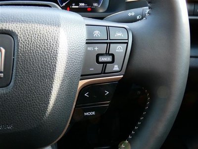 TOYOTA CROWN CROSSOVER - 7