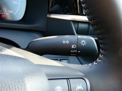 TOYOTA CROWN CROSSOVER - 8