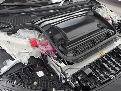 MERCEDES-BENZ EQE - 7