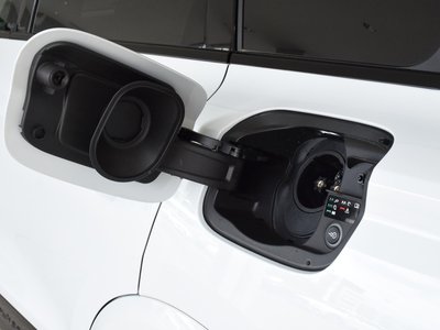 2025 AUDI Q6 E-TRON — миниатюра 18