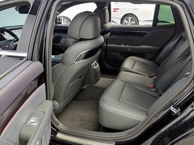 2023 Genesis G90 (RS4) — миниатюра 17