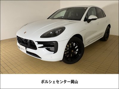 PORSCHE MACAN - 1