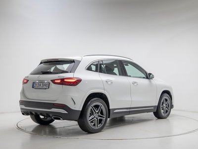 MERCEDES-BENZ GLA - 4
