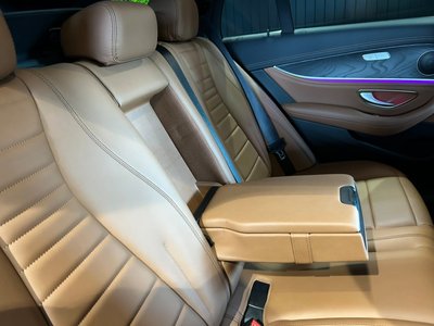 MERCEDES-BENZ E-CLASS - 8