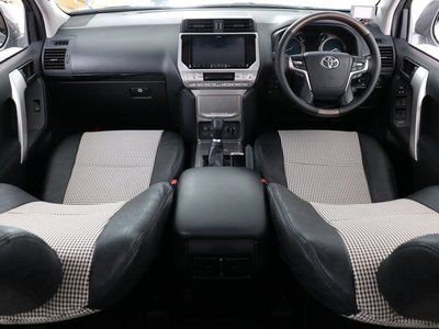 TOYOTA LAND CRUISER PRADO - 2