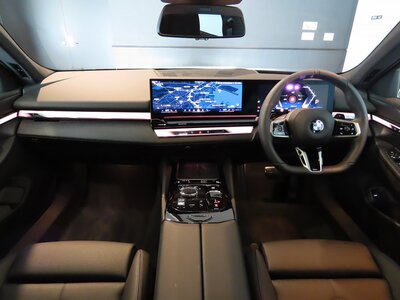 BMW 5 SERIES TOURING - 8