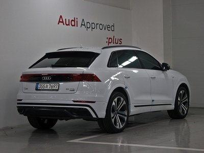 AUDI Q8 - 5