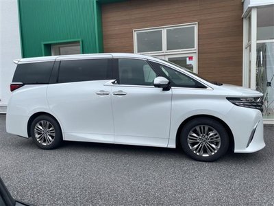 2025 Toyota ALPHARD — миниатюра 18