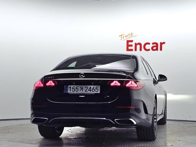 MERCEDES-BENZ E-CLASS - 3
