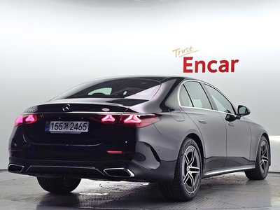 MERCEDES-BENZ E-CLASS - 4