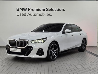 BMW 5 SERIES - 1