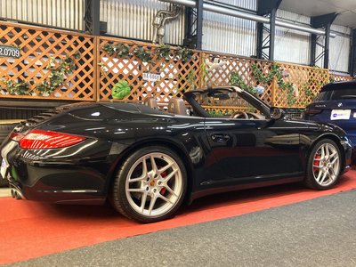 PORSCHE 911 CABRIOLET - 10