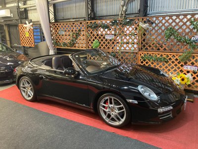 PORSCHE 911 CABRIOLET - 7