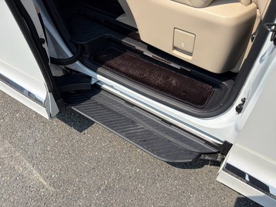 2025 Toyota ALPHARD — фото 8