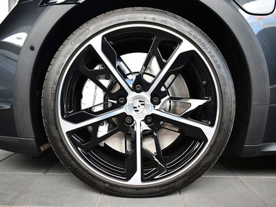 صورة 12 لـ 2026 Porsche TAYCAN