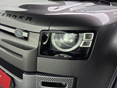 LAND ROVER DEFENDER - 9
