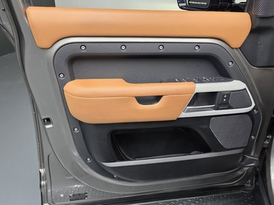 2022 LAND ROVER DEFENDER thumbnail 14