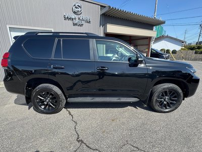 TOYOTA LAND CRUISER PRADO - 9