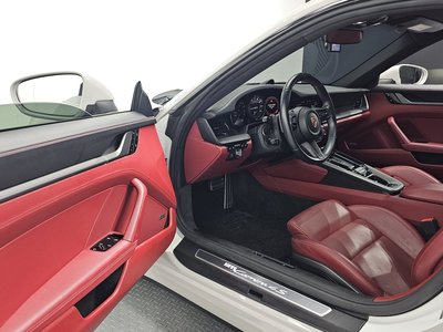 2020 Porsche 911 — миниатюра 13