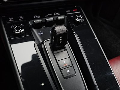 2020 Porsche 911 — миниатюра 12