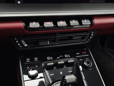 2020 Porsche 911 — миниатюра 34