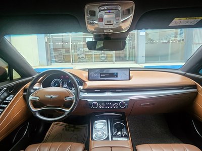 GENESIS G80 (RG3) - 9