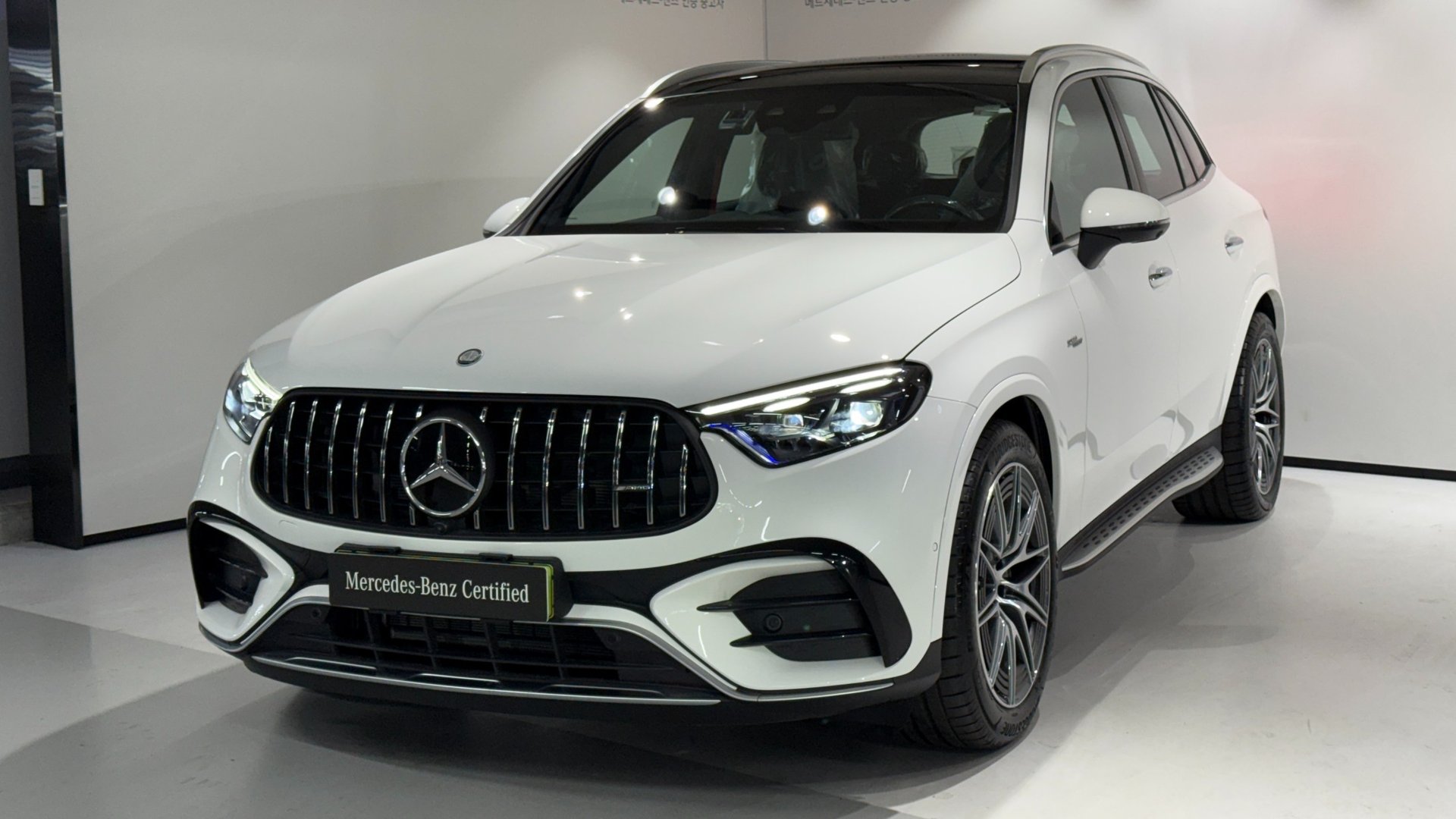 MERCEDES-BENZ GLC - View 1