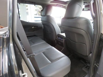 2025 Lexus GX 缩略图 19