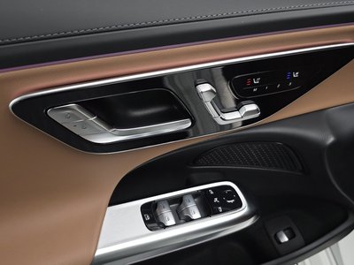 2025 Mercedes-BENZ E-CLASS 缩略图 35