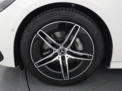 MERCEDES-BENZ E-CLASS - 6