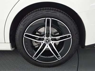 MERCEDES-BENZ E-CLASS - 8