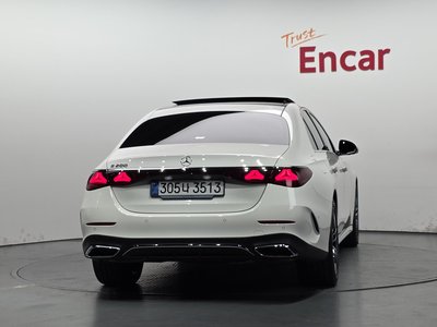 MERCEDES-BENZ E-CLASS - 3