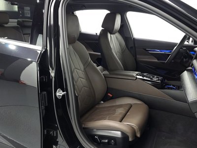 2025 BMW I5 — миниатюра 16