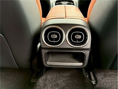 صورة مصغرة 12 لـ 2025 Mercedes-BENZ C-CLASS