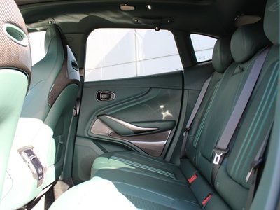 صورة مصغرة 33 لـ 2025 Aston Martin DBX