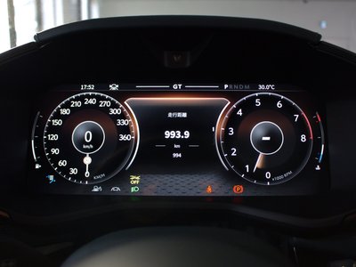 صورة 9 لـ 2025 Aston Martin DBX