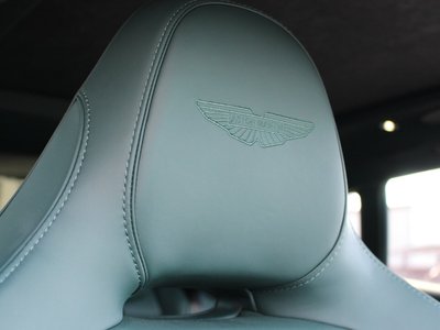 صورة 11 لـ 2025 Aston Martin DBX