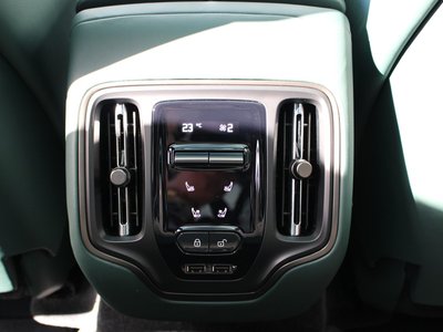 صورة مصغرة 35 لـ 2025 Aston Martin DBX