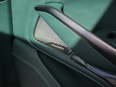 صورة مصغرة 31 لـ 2025 Aston Martin DBX