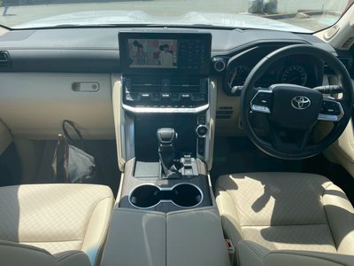 TOYOTA LAND CRUISER 300 - 3