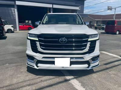 TOYOTA LAND CRUISER 300 - 8