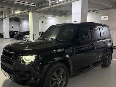 LAND ROVER DEFENDER - 4