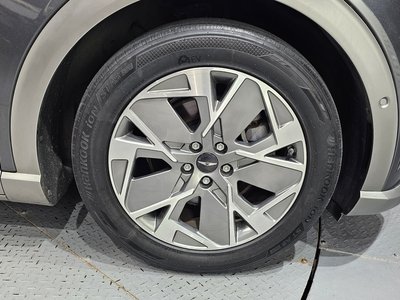 2022 Genesis GV60 photo 6