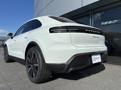 PORSCHE MACAN - 3