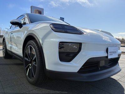 PORSCHE MACAN - 5