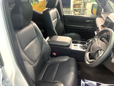 TOYOTA LAND CRUISER 250 - 8