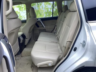 TOYOTA LAND CRUISER PRADO - 8