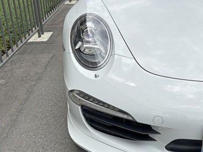 PORSCHE 911 - 8